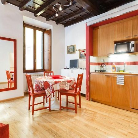 Piazza Navona Apartment โรม ภายนอก รูปภาพ