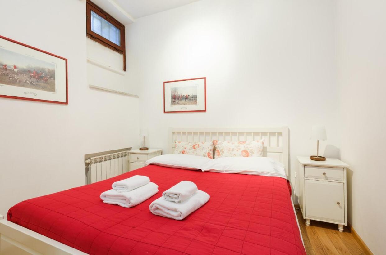Piazza Navona Apartment โรม ภายนอก รูปภาพ