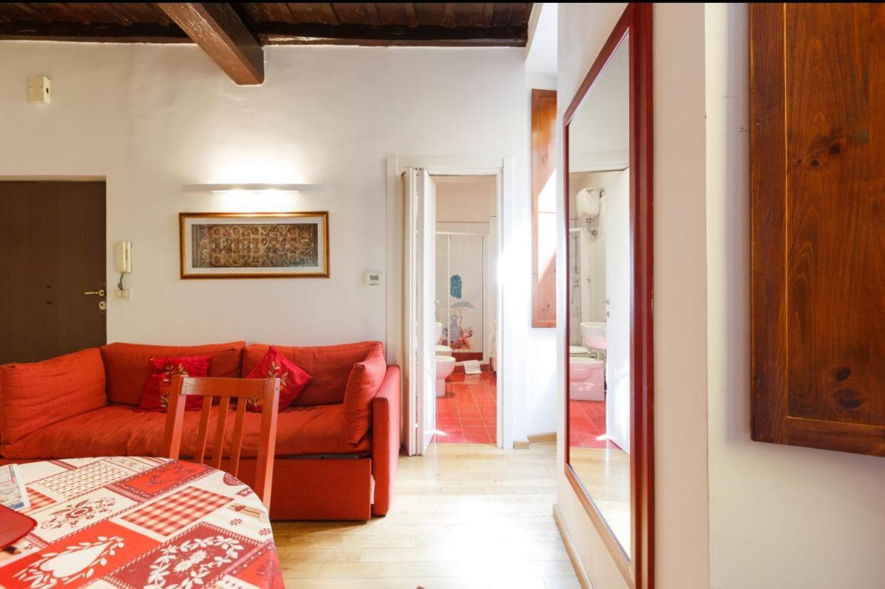 Piazza Navona Apartment โรม ภายนอก รูปภาพ